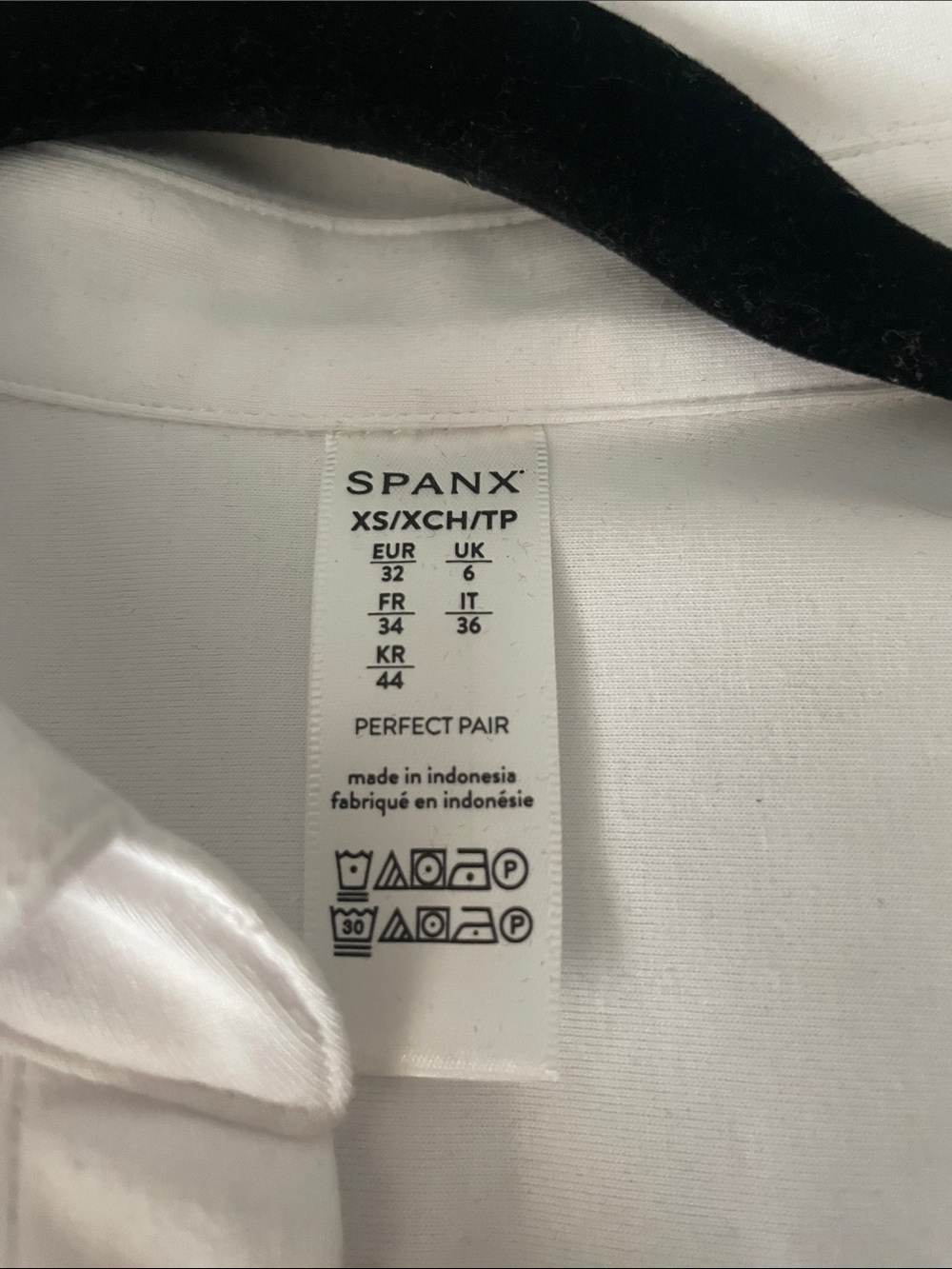 SPANX Collard Bodysuit NWT Donating tomorrow! must go open to offfer - Picture 6 of 8
